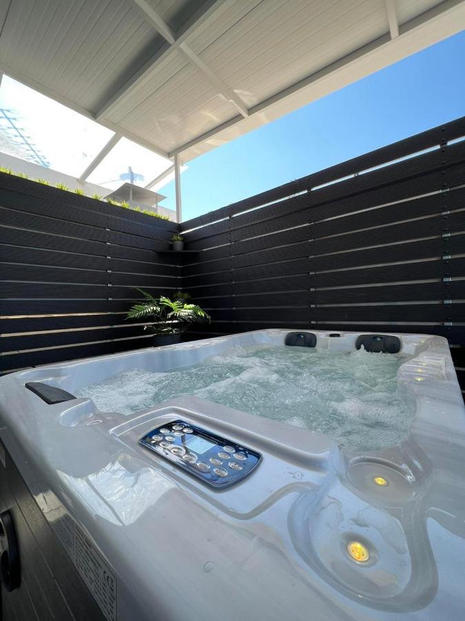 Loft Spa Greece - Enjoy Our Jacuzzi Kalamata Luaran gambar